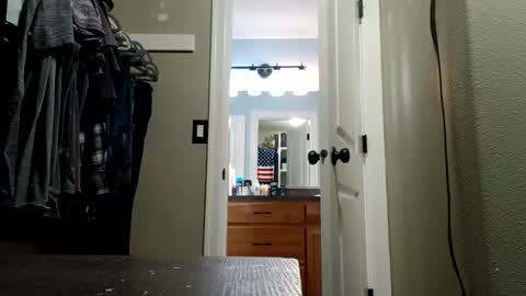 Snapshot of xtreme1970 chatting on 03-10-25, 04:28 Xtreme online show from 03-10-25, 04:28