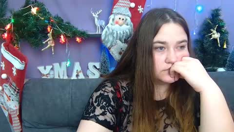 Snapshot of xx_daniella_xx chatting on 12-19-24, 02:01 xx daniella xx online show from 12-19-24, 02:01