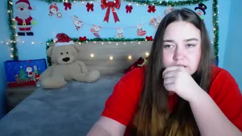 Snapshot of xx_daniella_xx chatting on 12-23-24, 10:23 xx daniella xx online show from 12-23-24, 10:23