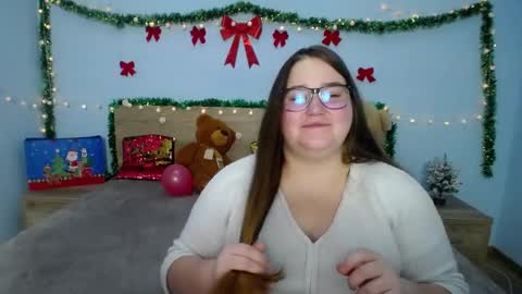 Snapshot of xx_daniella_xx chatting on 01-12-25, 01:00 xx daniella xx online show from 01-12-25, 01:00