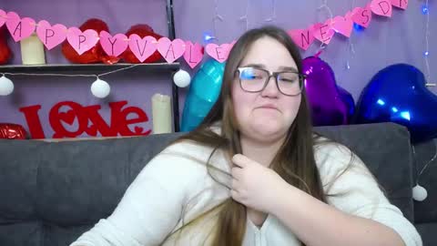 Snapshot of xx_daniella_xx chatting on 02-15-25, 03:42 xx daniella xx online show from 02-15-25, 03:42