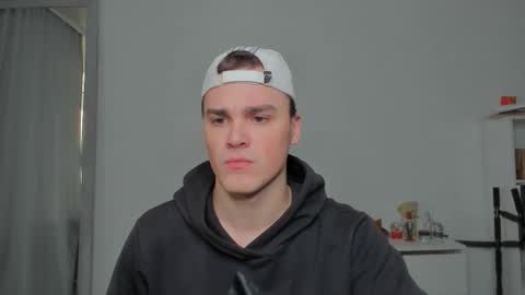 Snapshot of xx_raul_xx_ chatting on 02-01-26, 08:35 raul online show from 02-01-26, 08:35