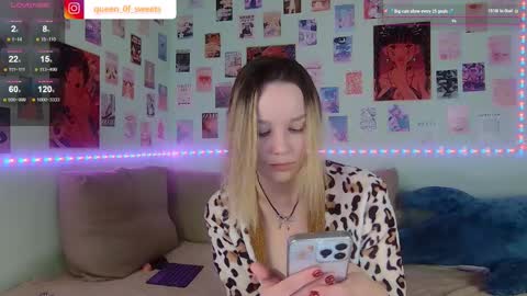 Snapshot of xx_sweet_xx chatting on 02-21-25, 07:32 Eva online show from 02-21-25, 07:32