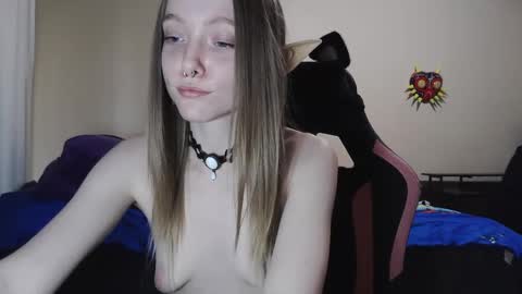 Snapshot of xxloveanastasia chatting on 03-06-25, 07:32 LoveAnastasia online show from 03-06-25, 07:32