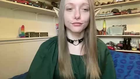 Snapshot of xxloveanastasia chatting on 10-20-25, 05:02 LoveAnastasia online show from 10-20-25, 05:02