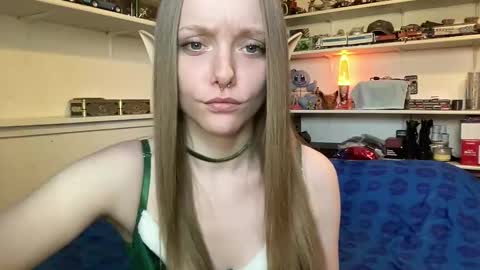Snapshot of xxloveanastasia chatting on 11-04-25, 06:40 LoveAnastasia online show from 11-04-25, 06:40