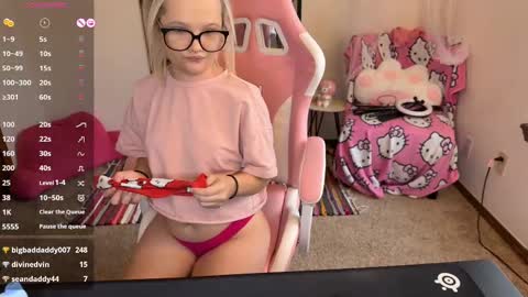 Nicole online show from 09-14-25, 10:31