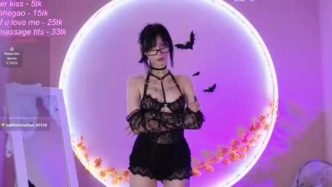 Snapshot of xxrayna chatting on 10-28-25, 08:29 Rayna online show from 10-28-25, 08:29