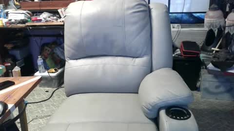 xxScubaStevexx online show from 10-17-25, 01:14