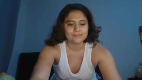 Snapshot of xxsophixx chatting on 02-20-26, 01:13 Sophi 3 online show from 02-20-26, 01:13
