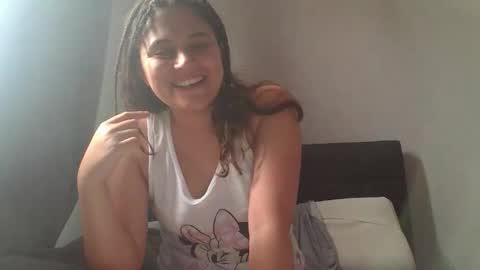Snapshot of xxsophixx chatting on 03-12-26, 08:15 Sophi 3 online show from 03-12-26, 08:15