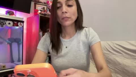 kisses online show from 12-15-25, 11:09