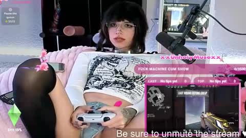 Snapshot of xxunholymusexx chatting on 01-08-26, 10:12 Muse n Poppy online show from 01-08-26, 10:12