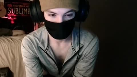 Snapshot of xxwhitefoxx chatting on 02-26-25, 07:09 David Fox online show from 02-26-25, 07:09