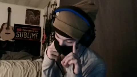 Snapshot of xxwhitefoxx chatting on 03-04-25, 08:13 David Fox online show from 03-04-25, 08:13