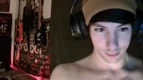 Snapshot of xxwhitefoxx chatting on 03-07-25, 11:29 David Fox online show from 03-07-25, 11:29