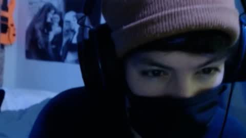 Snapshot of xxwhitefoxx chatting on 09-16-25, 06:03 David Fox online show from 09-16-25, 06:03