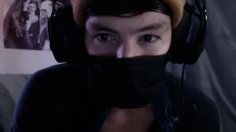 Snapshot of xxwhitefoxx chatting on 09-18-25, 07:43 David Fox online show from 09-18-25, 07:43