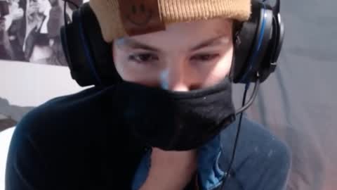 Snapshot of xxwhitefoxx chatting on 09-25-25, 10:19 David Fox online show from 09-25-25, 10:19