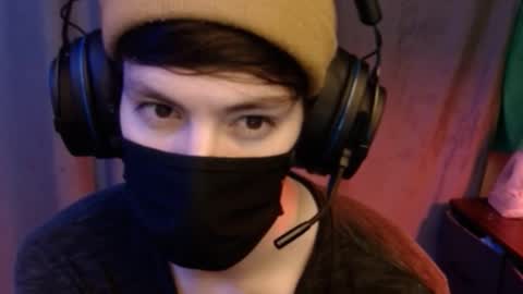 Snapshot of xxwhitefoxx chatting on 10-10-25, 03:38 David Fox online show from 10-10-25, 03:38