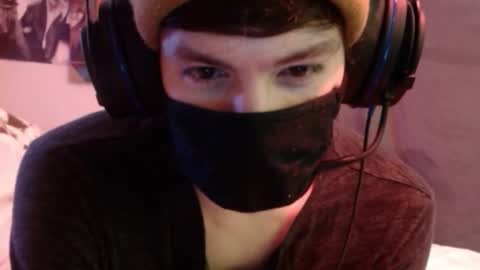 Snapshot of xxwhitefoxx chatting on 10-11-25, 08:24 David Fox online show from 10-11-25, 08:24