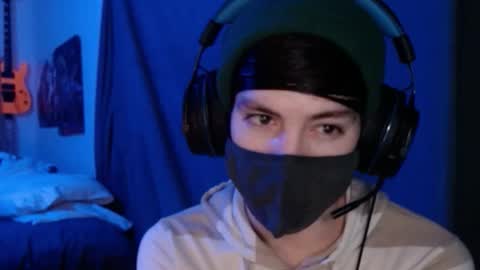 Snapshot of xxwhitefoxx chatting on 11-20-25, 03:50 David Fox online show from 11-20-25, 03:50