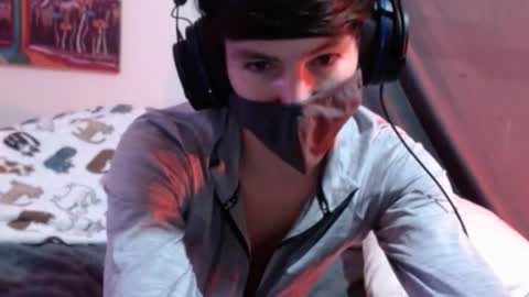 Snapshot of xxwhitefoxx chatting on 11-23-25, 03:23 David Fox online show from 11-23-25, 03:23