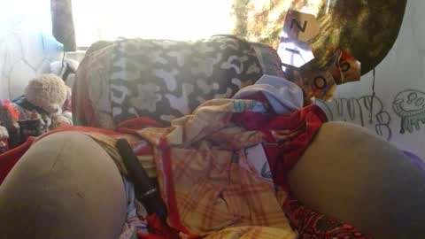 Snapshot of xxx_morena chatting on 12-15-24, 12:06 LILI online show from 12-15-24, 12:06