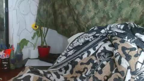 Snapshot of xxx_morena chatting on 01-04-25, 12:05 LILI online show from 01-04-25, 12:05