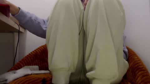 Lola online show from 01-16-25, 06:37