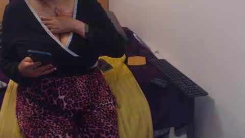 Ayanda online show from 10-31-25, 02:29