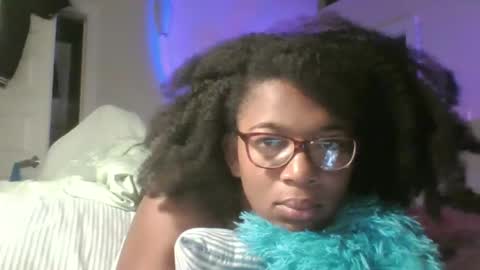 Snapshot of xxxdanidoomsdayxxx chatting on 11-03-25, 02:29 Danielle online show from 11-03-25, 02:29