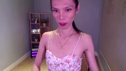 Snapshot of xxxfuckgirlyumsxxx chatting on 03-05-25, 05:29 Your Princess Yums online show from 03-05-25, 05:29