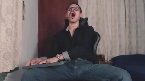 Kev online show from 10-12-25, 08:08