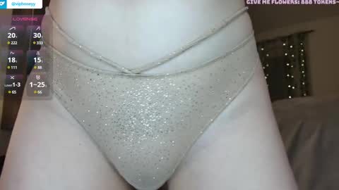 Snapshot of xxxhoneyxx chatting on 02-14-25, 12:09 Onlyfanz online show from 02-14-25, 12:09