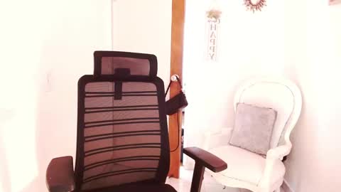 dolcesasha  online show from 10-07-25, 01:30