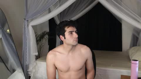 Snapshot of xxxvandersexxx chatting on 02-02-26, 07:18 July and Fer online show from 02-02-26, 07:18