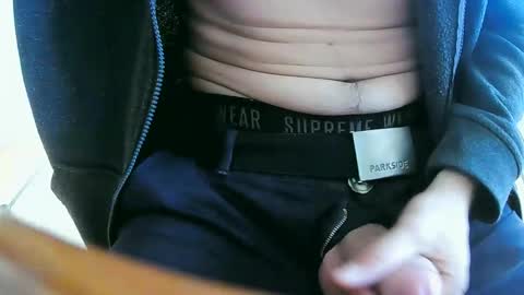 XZitoX online show from 11-18-25, 03:38