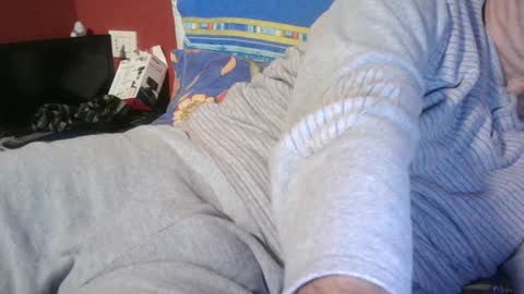 Snapshot of yahe2010 chatting on 12-15-24, 02:08 grillino online show from 12-15-24, 02:08