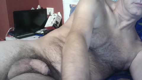 Snapshot of yahe2010 chatting on 12-18-24, 04:20 grillino online show from 12-18-24, 04:20