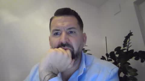 Snapshot of yakijoe chatting on 10-23-25, 11:03 yakijoe online show from 10-23-25, 11:03