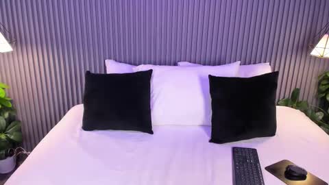 Yalezka online show from 03-29-26, 04:56