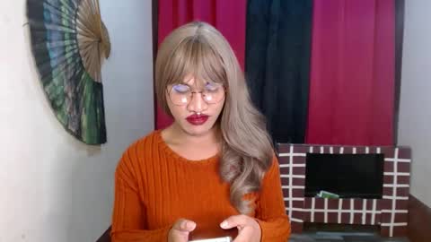 lorien gosper online show from 01-10-25, 11:11