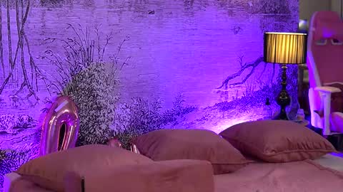 Yamira online show from 02-13-25, 01:08