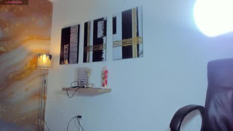 Naomi online show from 12-15-25, 08:57