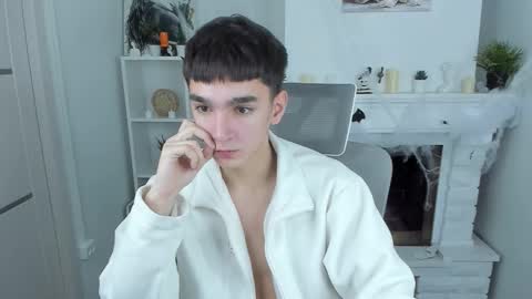 Snapshot of yamitwink chatting on 11-03-25, 08:21 yamitwink online show from 11-03-25, 08:21