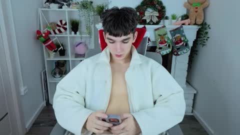 Snapshot of yamitwink chatting on 12-16-25, 09:20 yamitwink online show from 12-16-25, 09:20