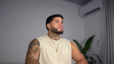 Snapshot of yamp_bigcock chatting on 11-08-25, 12:11 yamp sambrano online show from 11-08-25, 12:11