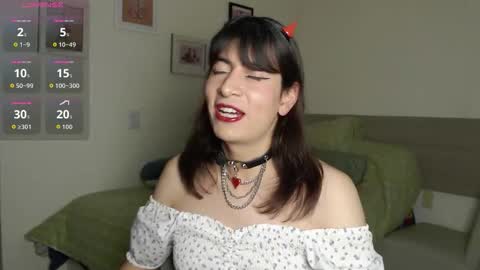 Yana online show from 10-16-25, 01:06