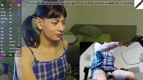 Yana online show from 11-13-25, 11:36